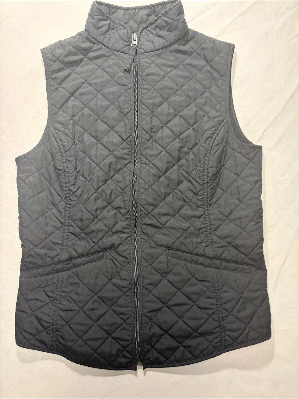Van Heusen Quilted Sleeveless Zip-Front Vest in Black
